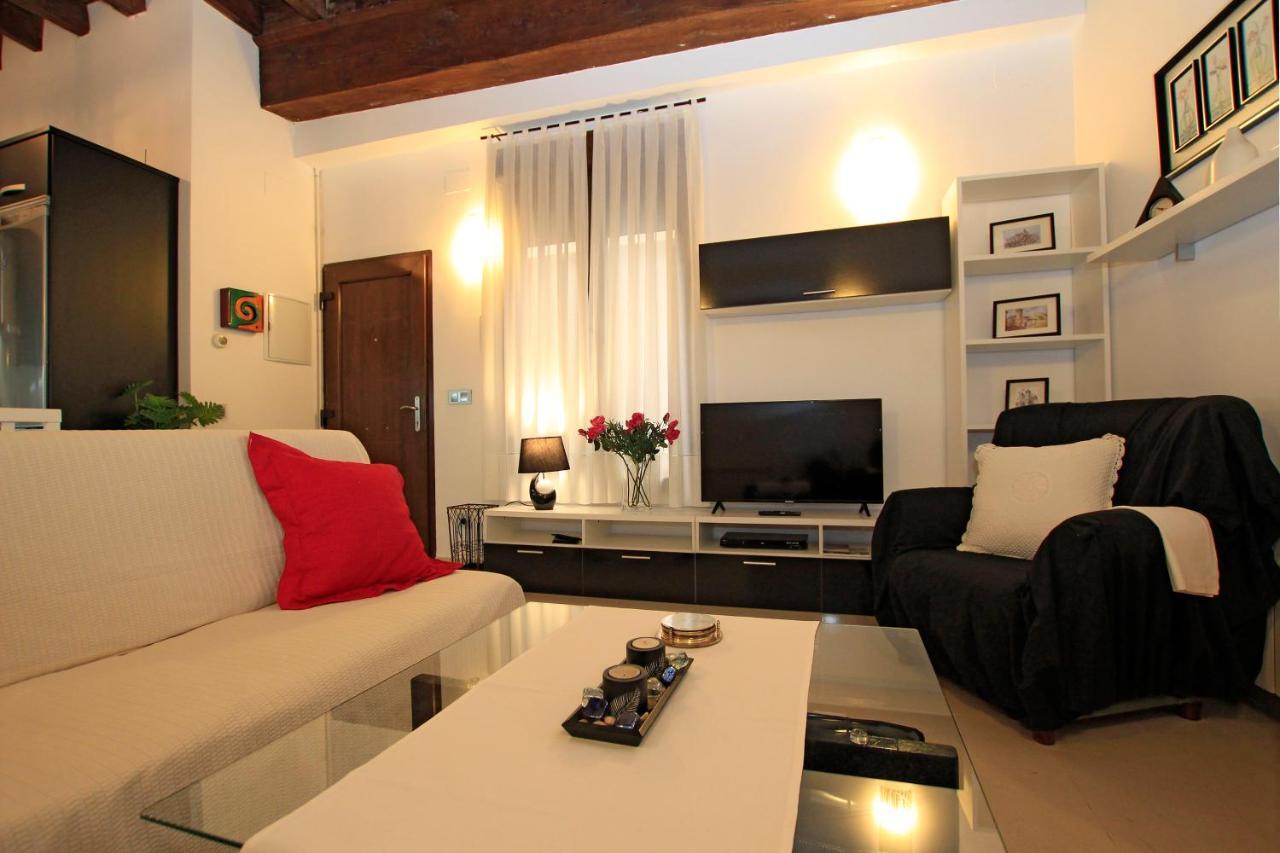 El Encanto De Alfileritos Apartamento Toledo