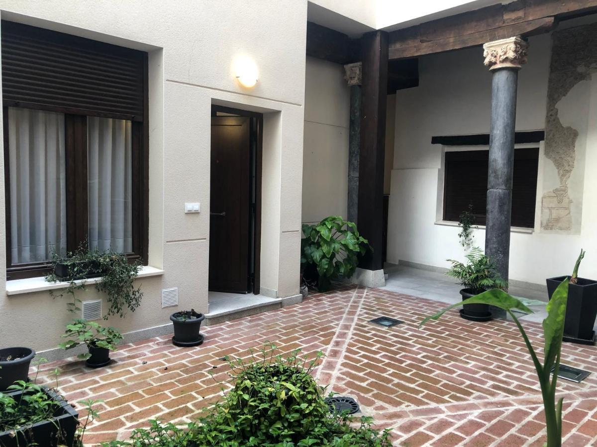 Apartamento El Encanto De Alfileritos Toledo