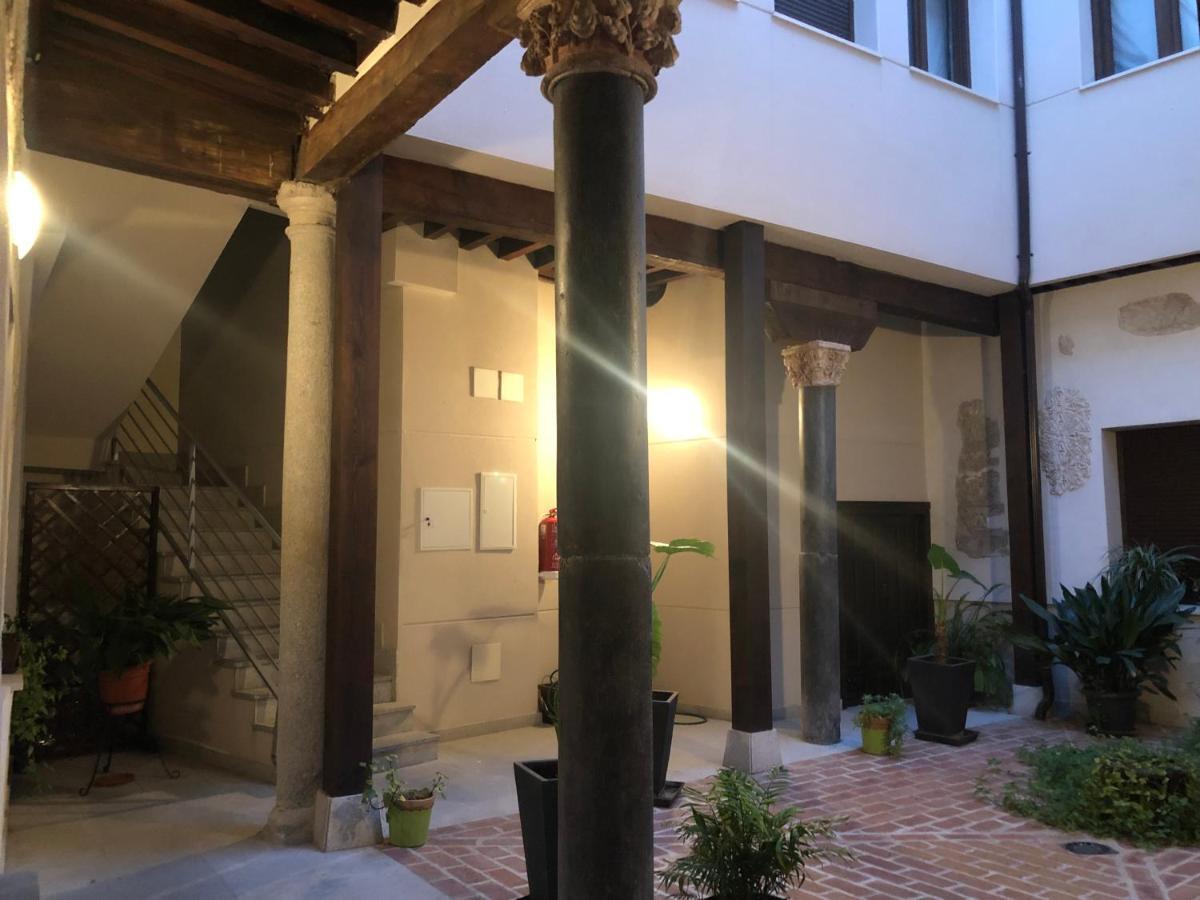 El Encanto De Alfileritos Apartamento Toledo